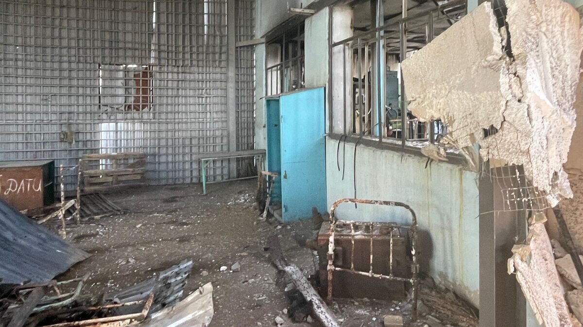    Барак в лагере для военнопленных в Еленовке, разрушенный ракетным ударом ВСУ© РИА Новости / Андрей Коц