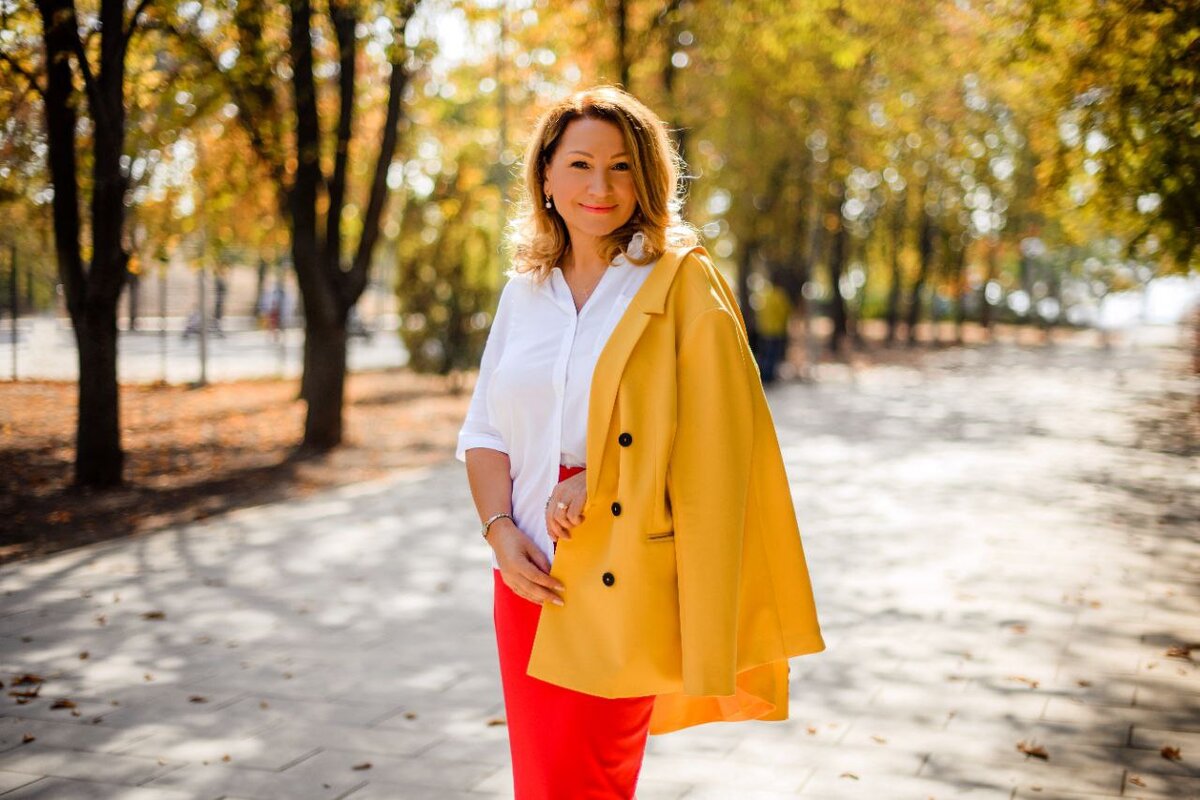 Женщины-четверки элегантны