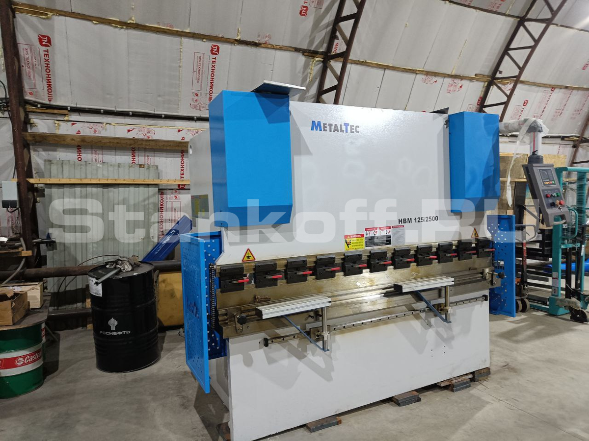  Гидравлический листогибочный пресс MetalTec HBM 125/2500 E22 
