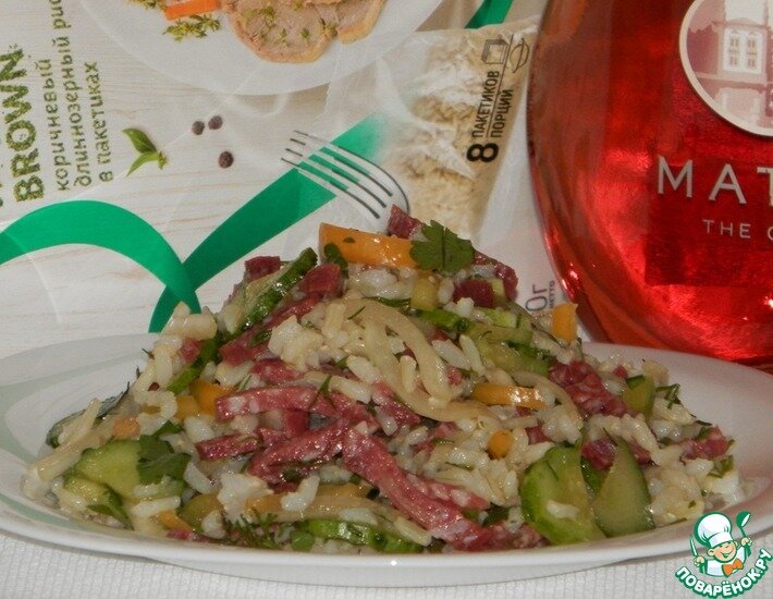 Замечательный рецепт очень вкусного салата, с пикантной заправкой! Свежий, сытный и ароматный!