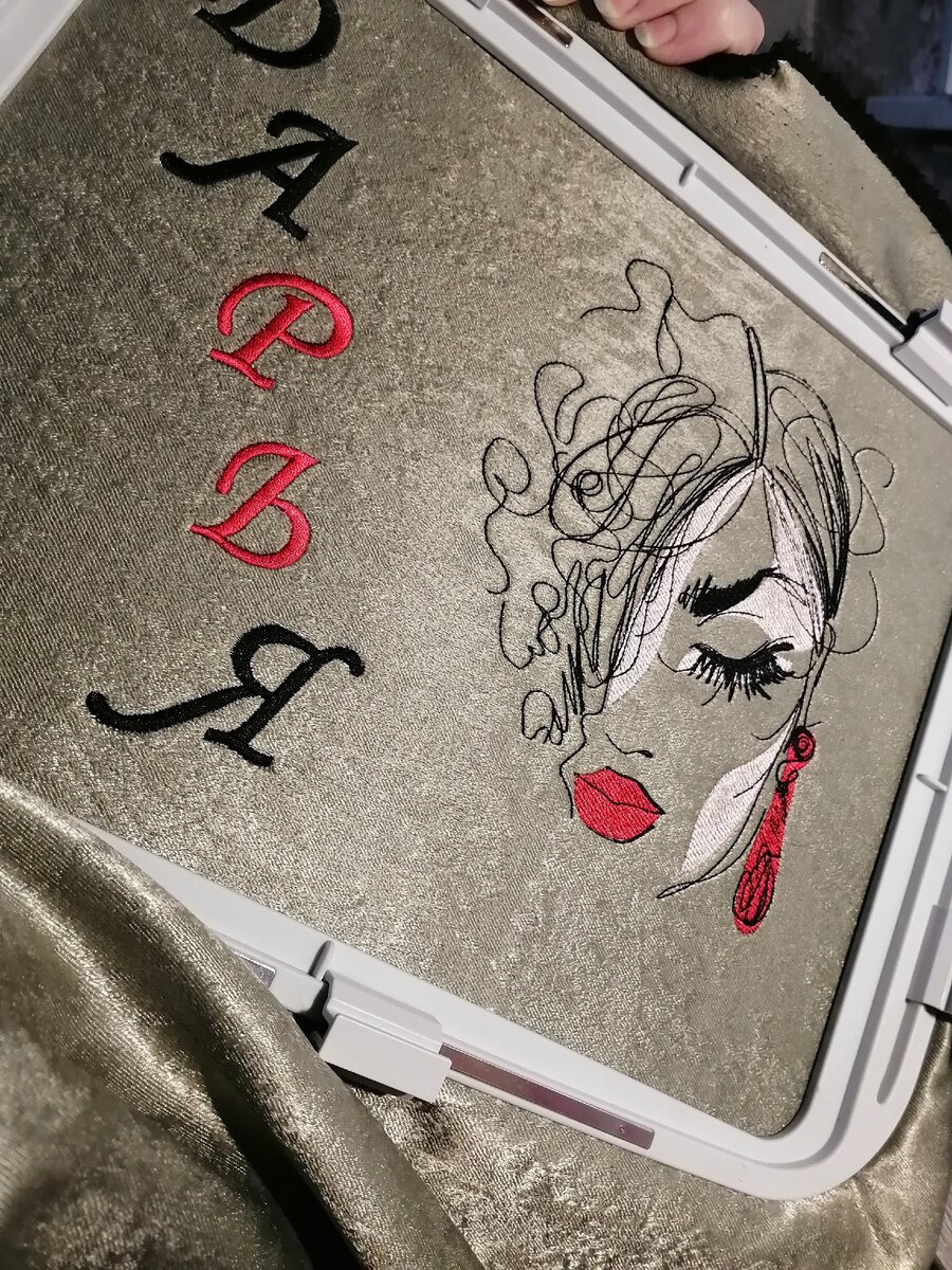 вышитая заготовка подушки) для девочки 16 лет 