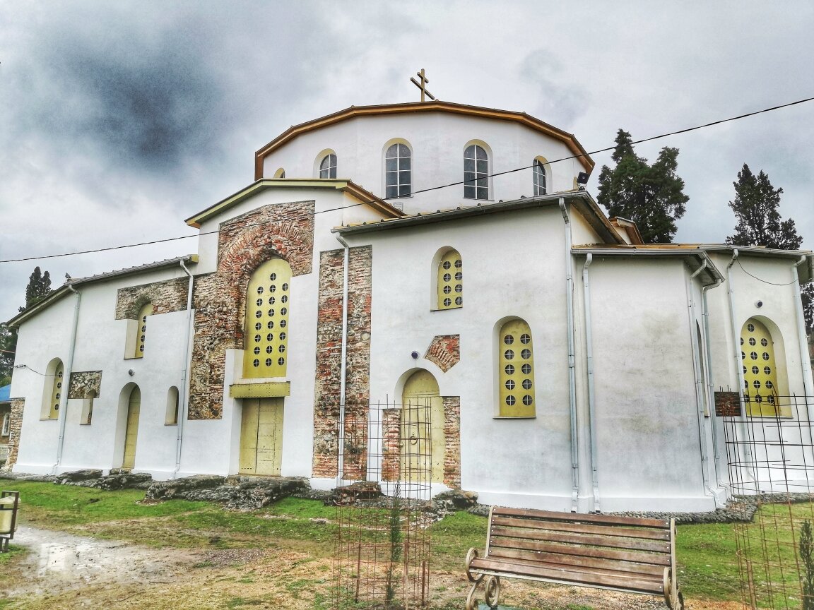Собор Успения Божьей Матери в Дранде. Все фото из личного архива.