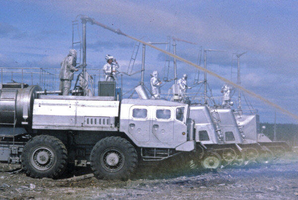 Лесосибирск. Пожарная техника предназначенная для тушения штабелей леса. (Фото из интернета).