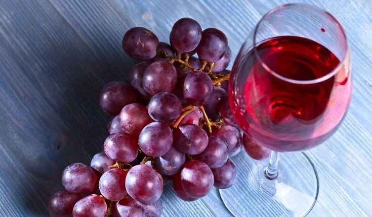 Вино виноградное полусладкое