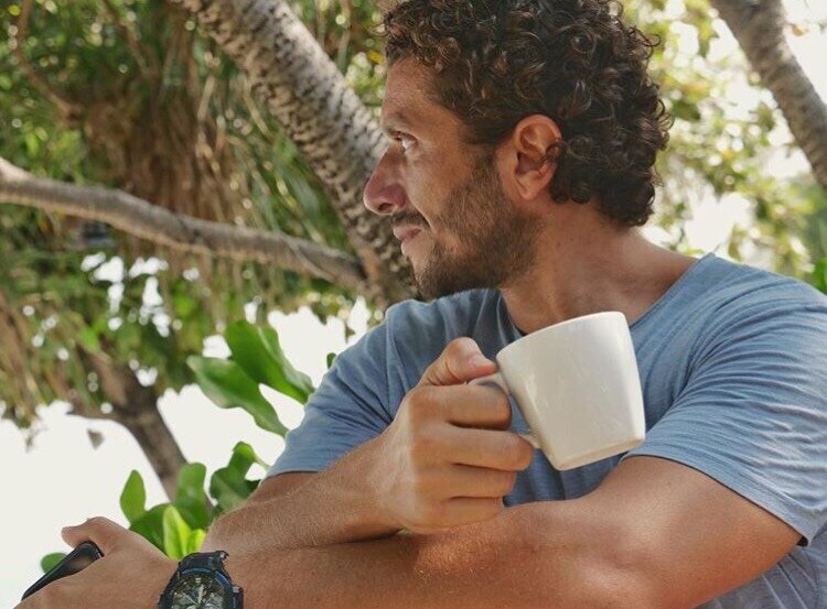 Артур Сита утоляет "жаждущих" счастья