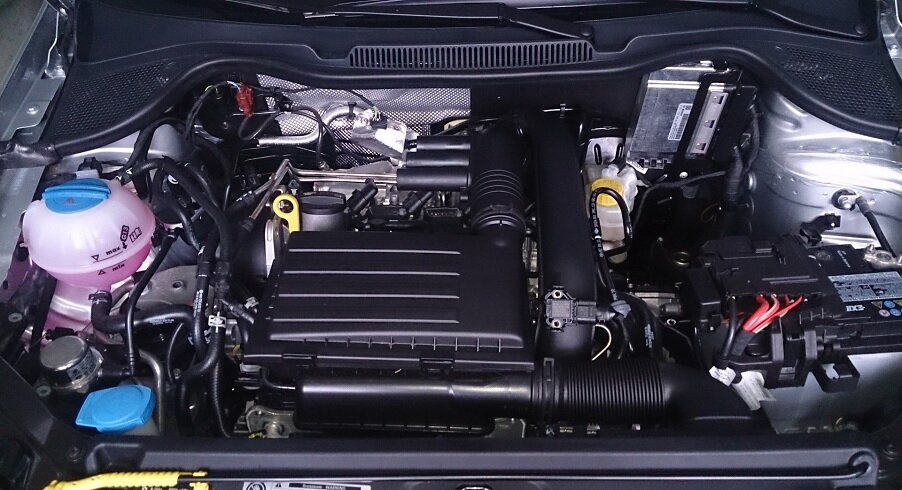 Двигателем нового Шкода Рапид (Skoda Rapid), который славится опасными хроническими болячками и проблемами по мнению многих автоспециалстов считается турбированный бензиновый мотор линейки ЕА211...