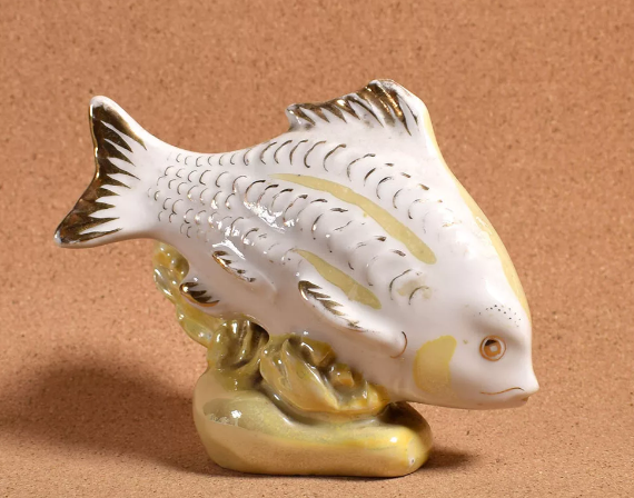 Золотая рыбка ЛФЗ. Золотая рыбка Дулево. Рыбка ИФЗ фарфоровая статуэтка. Статуэтка "рыбка". Фарфор рыбка
