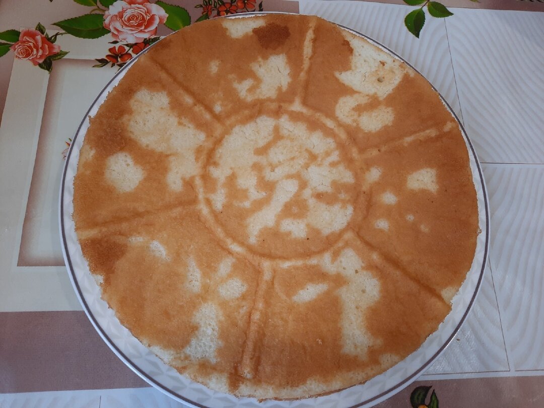 Торт из коржей со сгущенкой и бананами