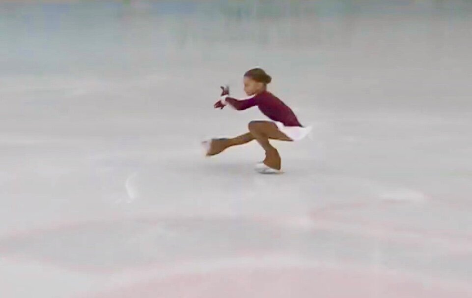 Вращение волчок - классическая позиция. Скрин с видео, которое будет дальше ))) 