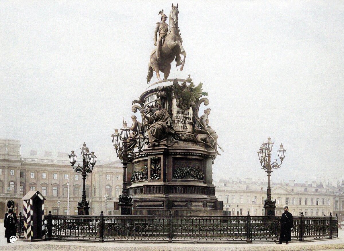 1913. Памятник Николаю I на Исаакиевской площади