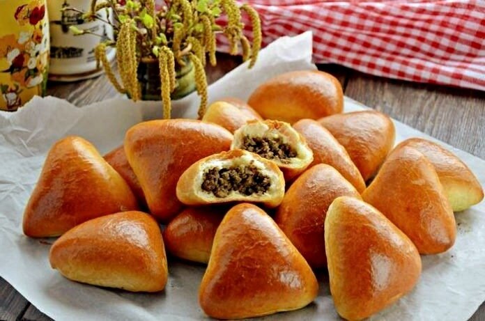 Пирожки с мясом.