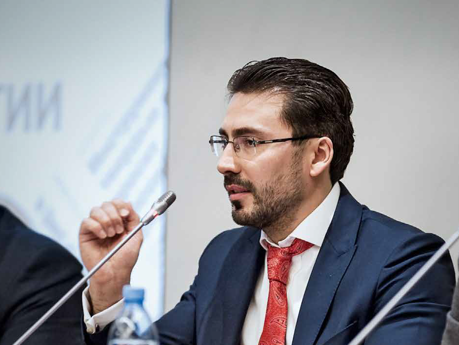 Максим Овчинников