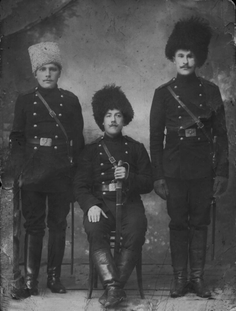 В центре мой дед Дуванов Роман Андреевич