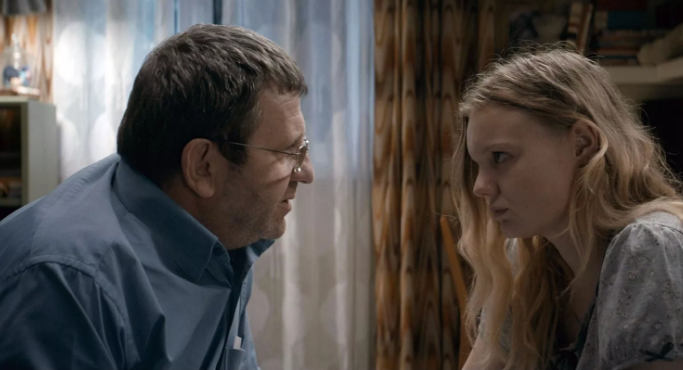 Кадр из фильма Выпускной/Bacalaureat/Graduation