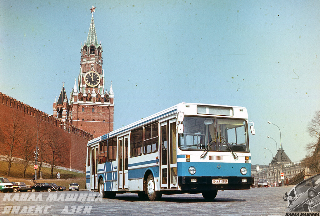 Серийный ЛиАЗ-5256 образца рубежа 1980-х и 1990-х годов