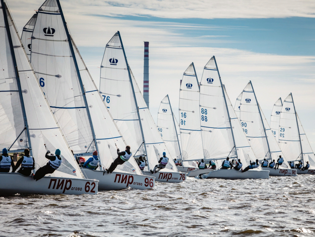 Sail sports. Яхтинг парусный спорт. Сергей Бурнин парусный спорт. Ковешников Анатолий парусный спорт. Парусная яхта парусный спорт.