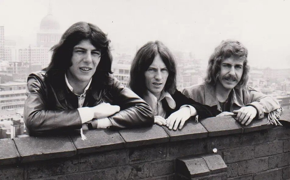 Christie christie 1970. Christie yellow. Christie yellow. Christie yellow. Группа christie фото.