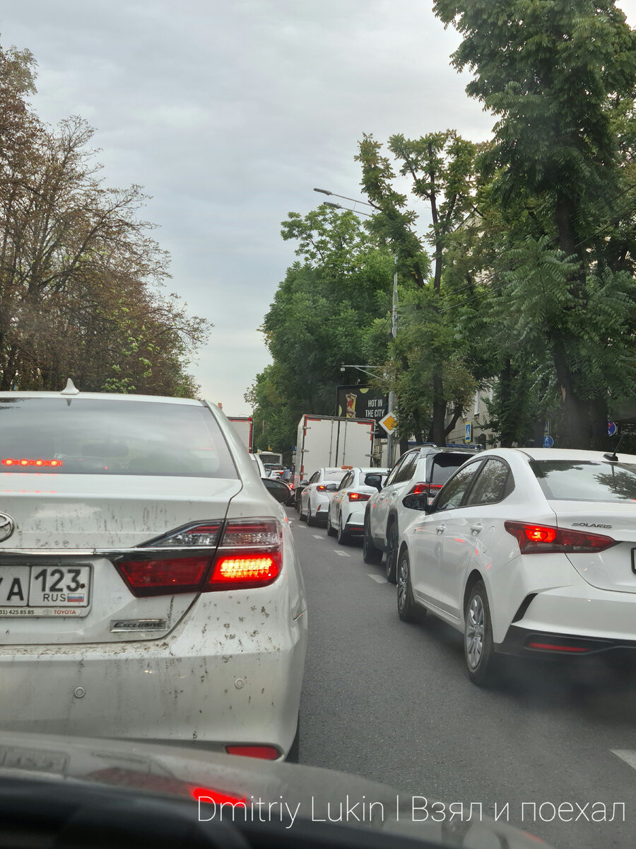 На дорогах Краснодара всегда очень плотно