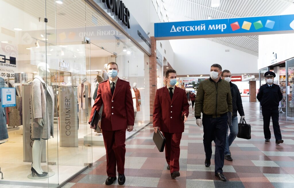 В Твери заМАСКИровали ТЦ «Рубин»