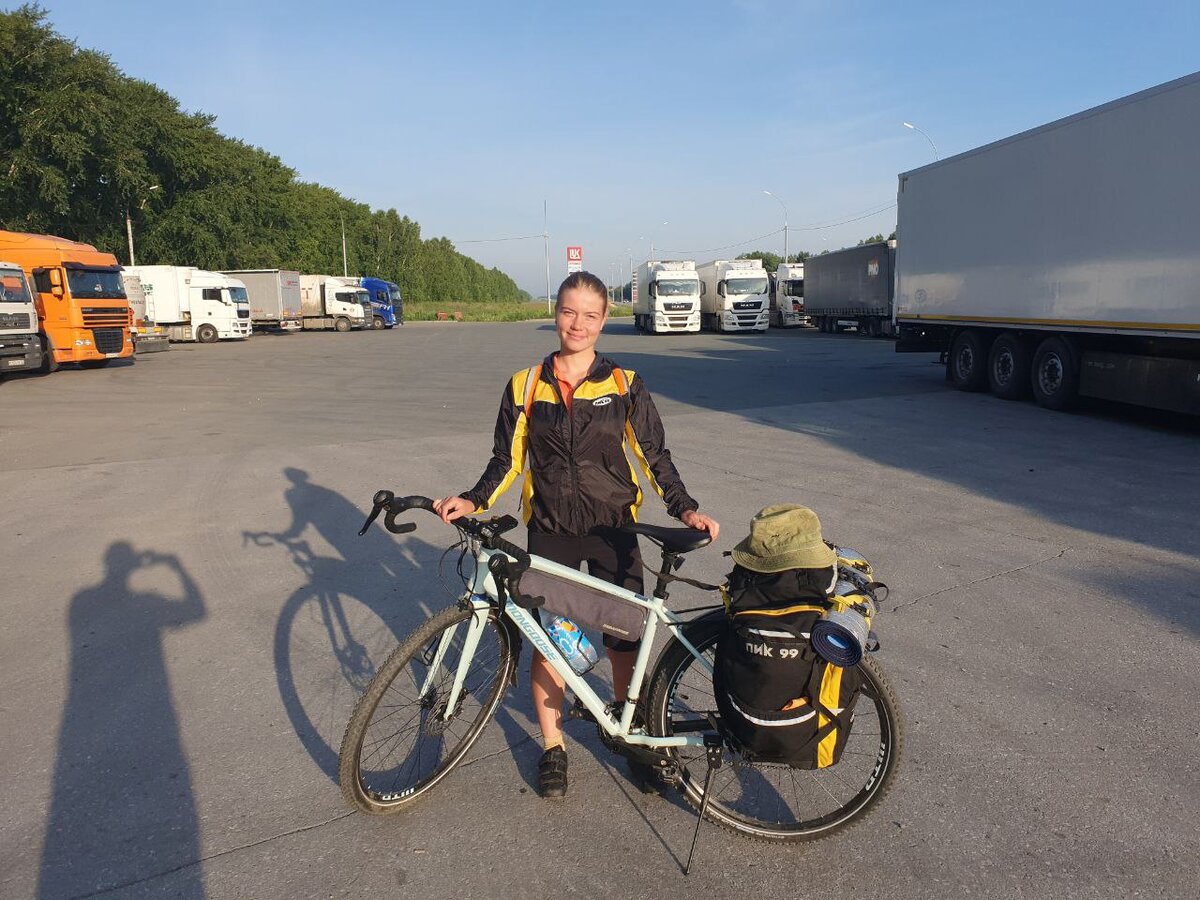 Велопутешественница Елизавета Калашникова