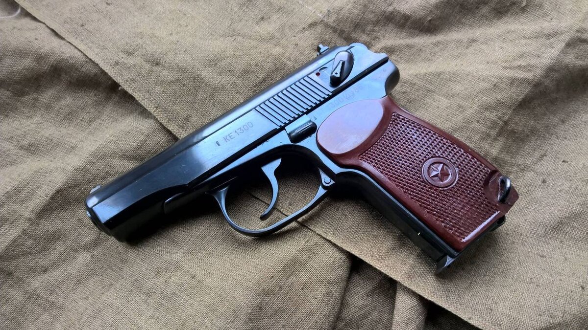 ПМ - классическое оружие, которое вполне можно считать очень удачным вариантом для скрытого ношения в целях самообороны. Но не инструментом для решения современных задач | Источник: guns.ru