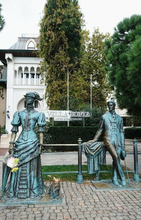 Чеховская «Дама с собачкой». Фотография из личного архива автора