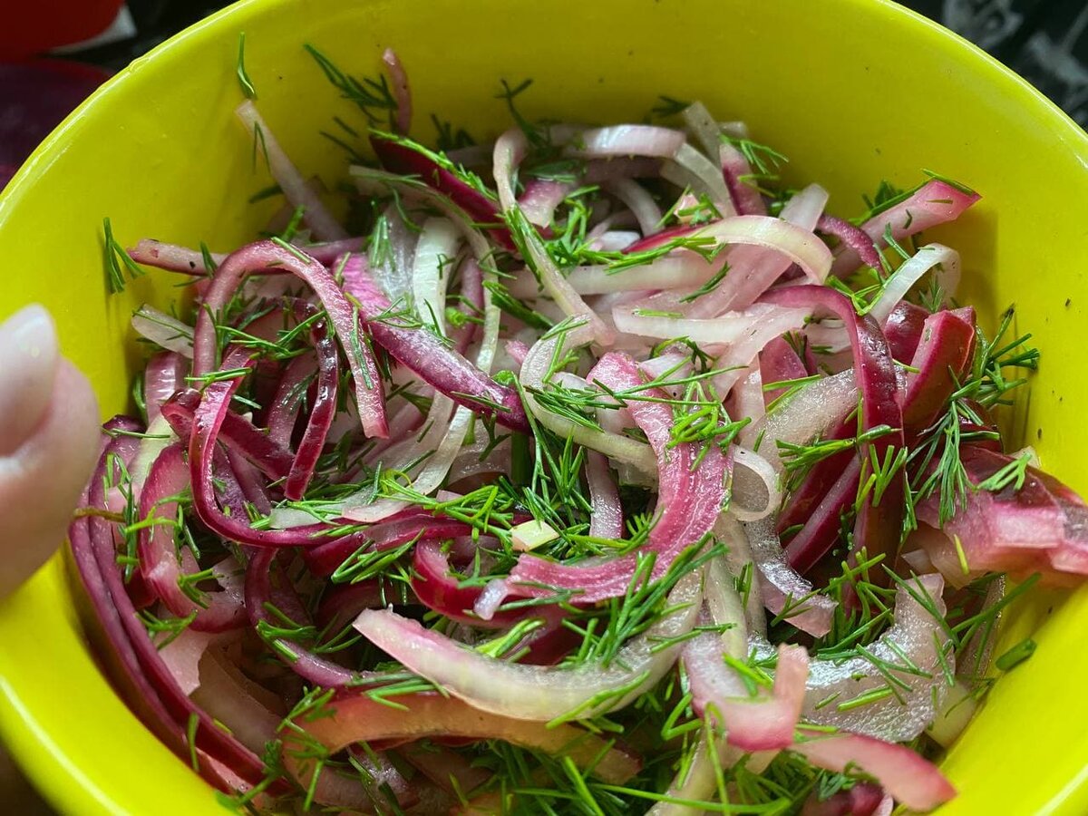 Раскрываю секрет вкусного и хрустящего маринованного лука | Будни обычной  женщины | Дзен