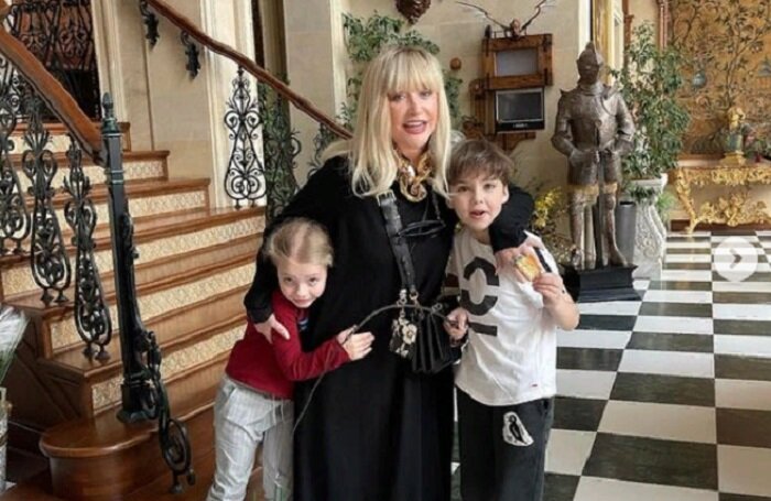 Алла Пугачева с детьми