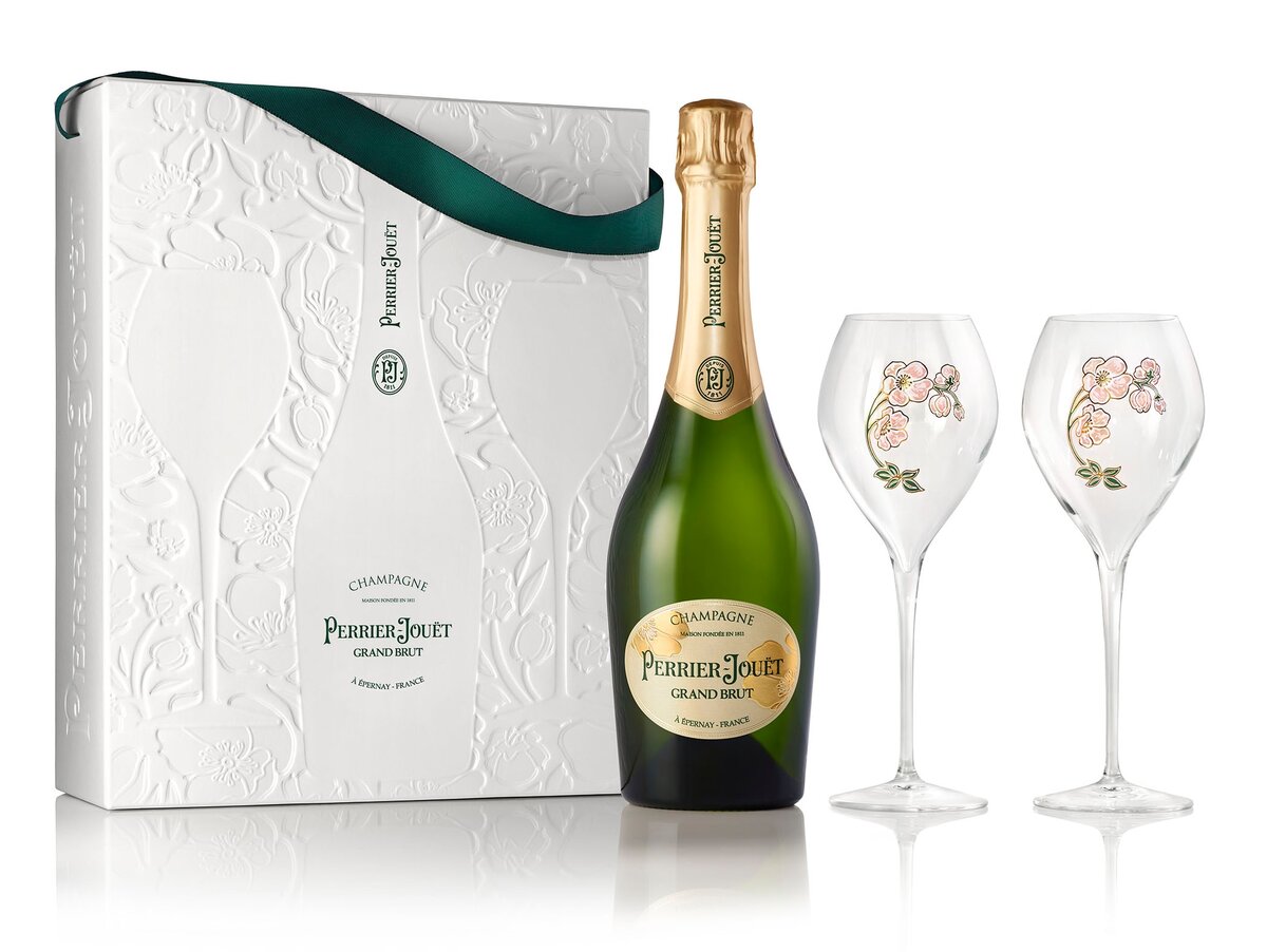 Шампанское perrier-jouet belle epoque, 0. 75. 75. Шампанское гранд брют. 75 л, подарочная упаковка.