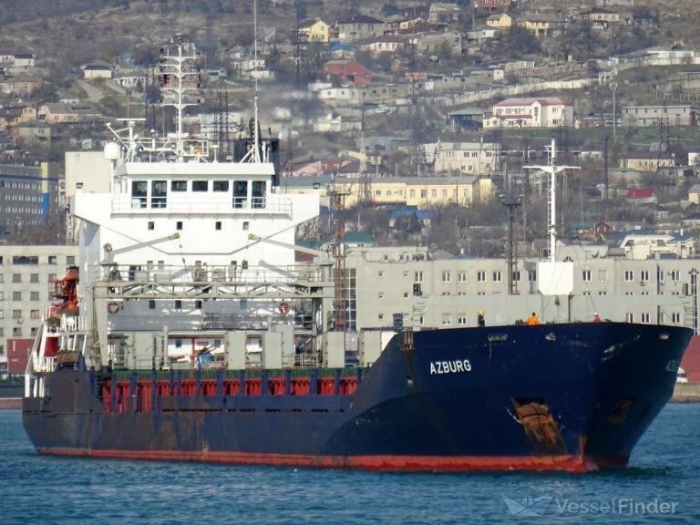 Побережье Азовского моря в Мариуполе