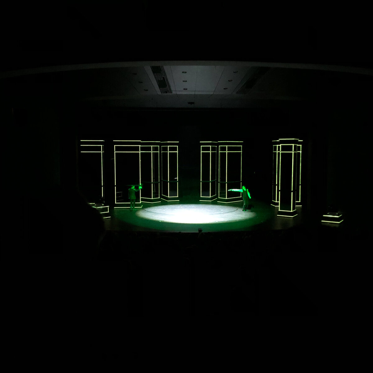 Сложить историю из пластических образов, сочиненных Сергеем Землянским, сможет каждый: и тот, кто знает пьесу Лермонтова наизусть, и тот, кто встречается с ней впервые.
