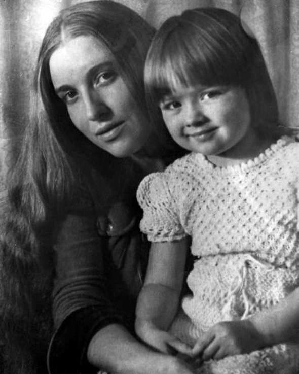 Ника Турбина и ее мама Майя