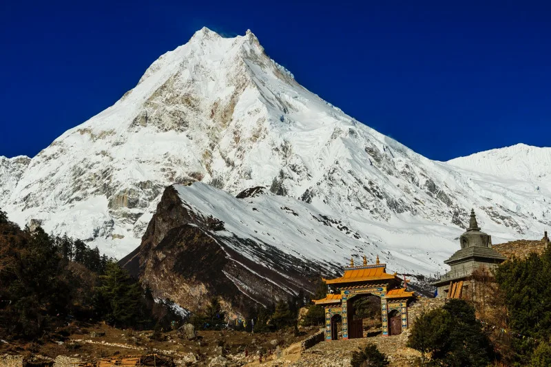 Гора Манаслу Гималаи