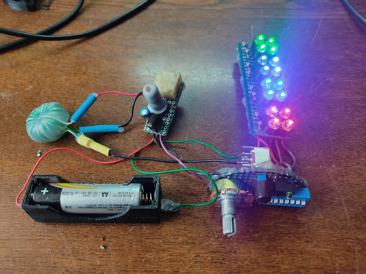 подключена старая севшая батарейка