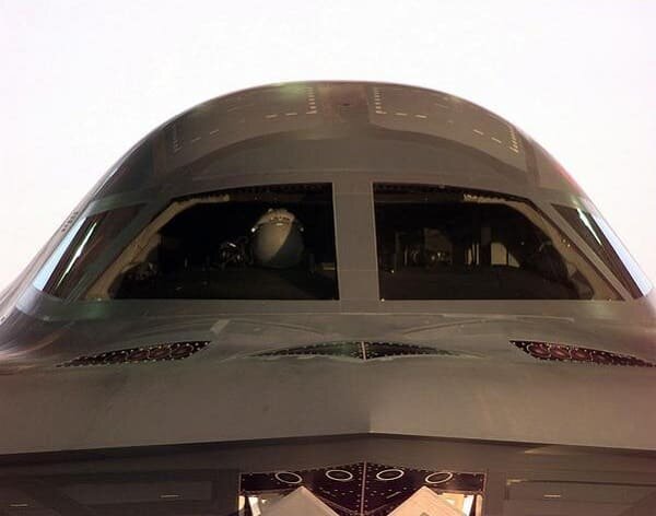 Кабина B-2 Spirit вид с переди