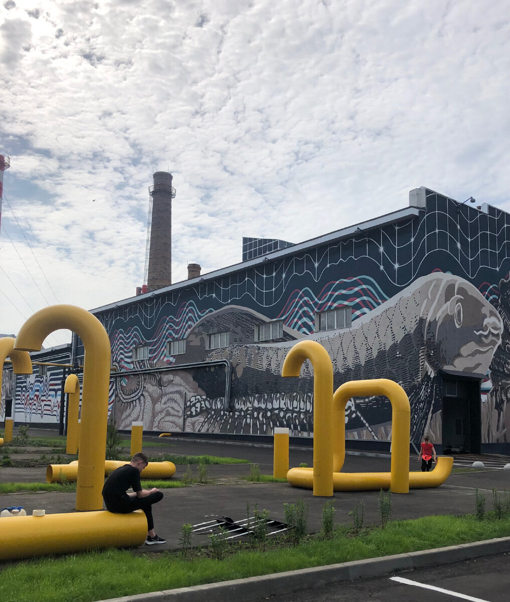 Вход в Индустриальный сквер г. Альметьевска