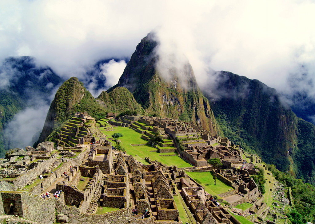 Фото с сайта: https://spanishlove.ru/wp-content/uploads/2019/10/machu-pichu.jpg