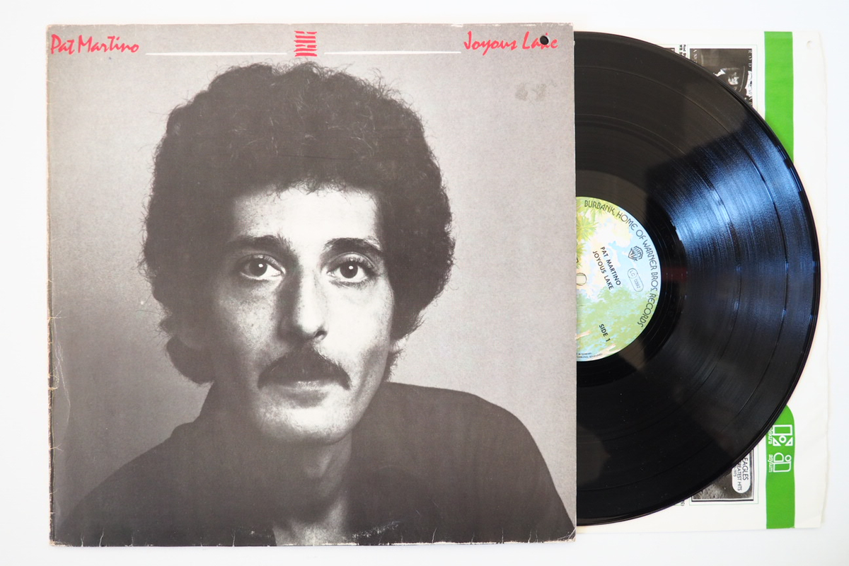 Альбом Пэта Мартино 'Joyous Lake', выпущенный лейблом Warner Bros. в 1976 году
