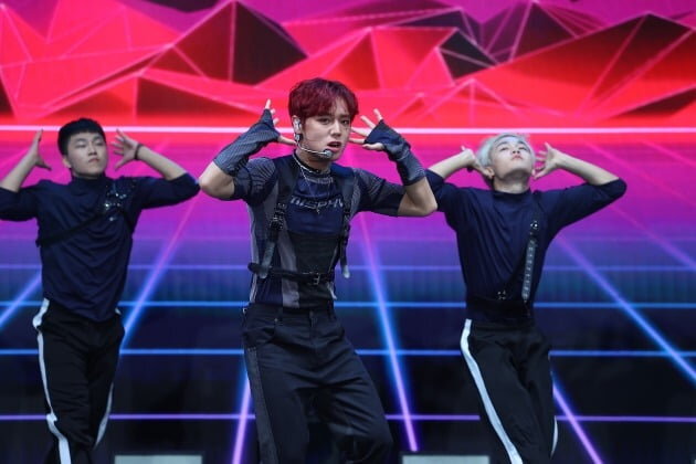 Фото = MAROO ENTERTAINMENT