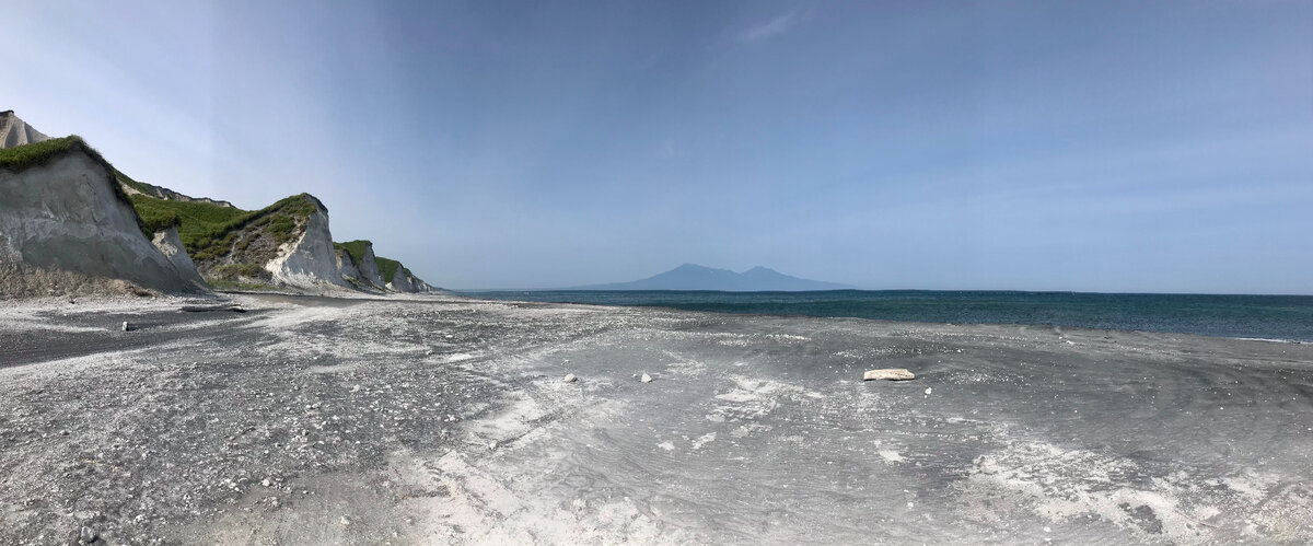 Белые скалы, остров Итуруп, август 2020