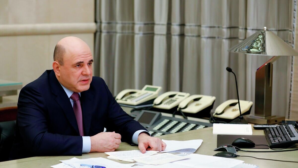    Председатель правительства России Михаил Мишустин проводит в Доме правительства совещание с вице-премьерами в режиме видеоконференции© РИА Новости / Дмитрий Астахов