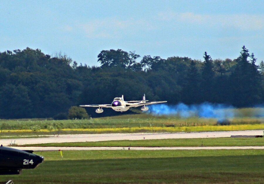 De Havilland Vampire. Авиашоу в Канаде. 2019 год. Фото автора