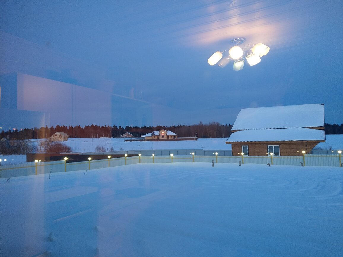 "В холодной степи умирая, ямщик проникает под кожу..."  Россия - самая холодная страна мира, и эта стихотворная строчка как раз об этом. Нам ли бояться глобального потепления?