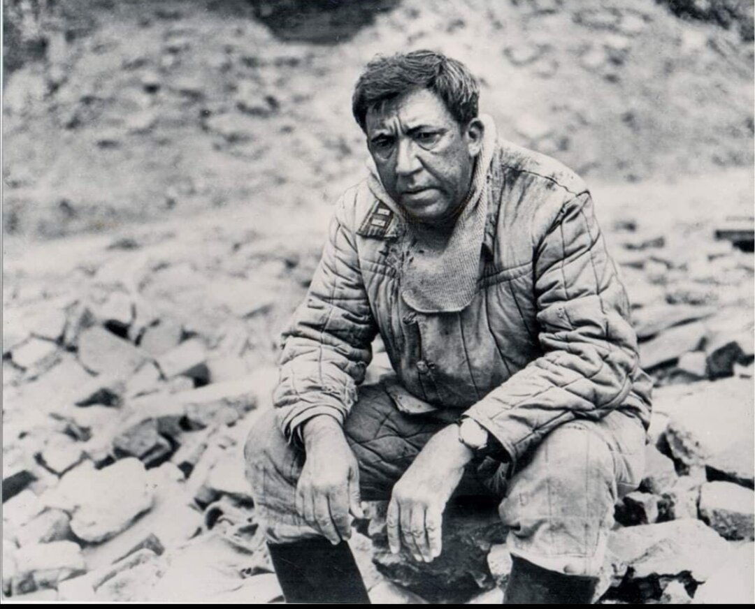 Юрий Никулин в перерыве на с емкпх фильма 20 дней без войны. Ощутите силу этого человека, который прошёл 2 войны. Изображение из сети интернет и в свободном доступе. 