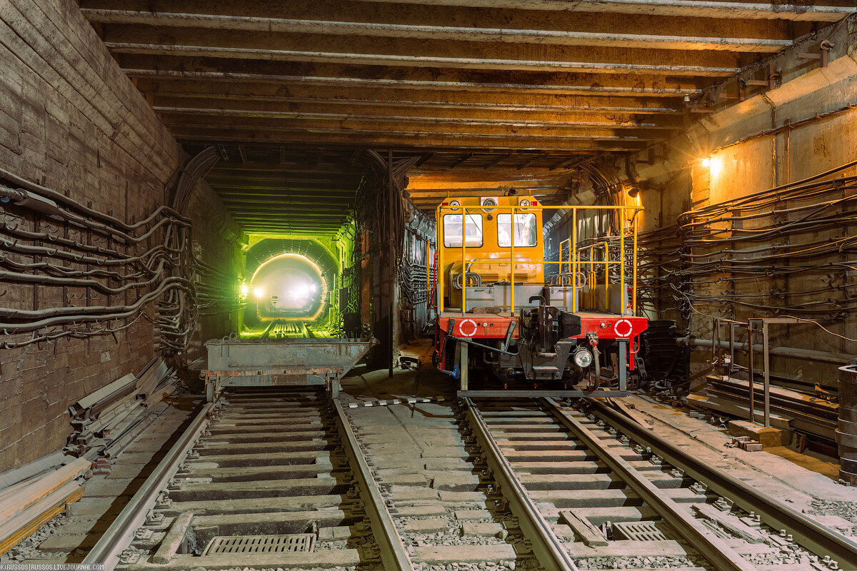 Северомуйский тоннель последние новости 2023. Каховская линия Метрострой. Metrostroi Каховская линия. Сход мотовоза в метро. Открытие Каховской линии.