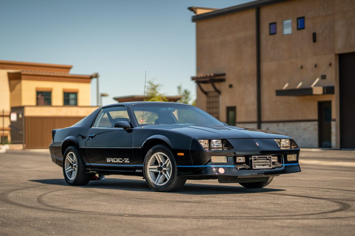 Chevrolet camaro третье поколение. Шевроле Камаро 1982. 1982-1992 Chevrolet Camaro.