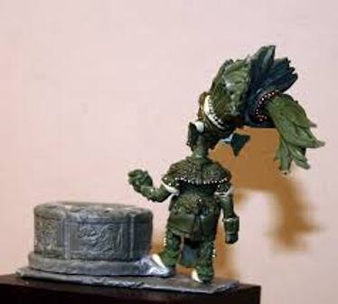 Статуэтка жреца. Иллюстрация взята из сети "Интернет".