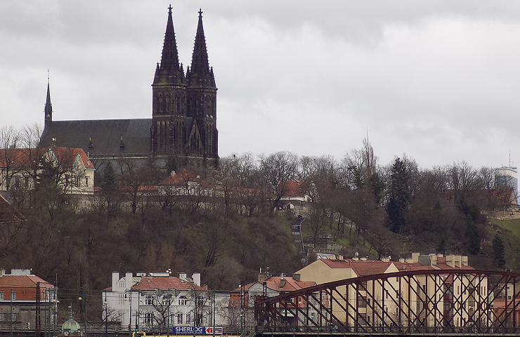 Базилика свв. Петра и Павла на Вышеградском холме - в нем, по легенде, таится клад