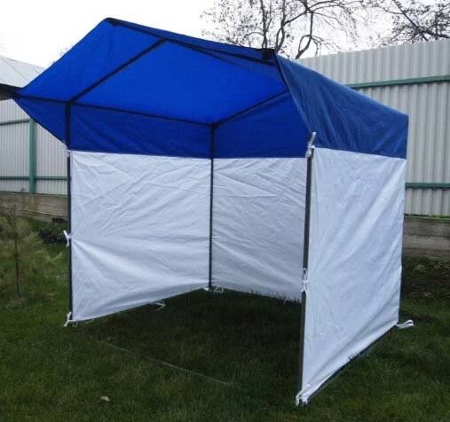 Собранная торговая палатка