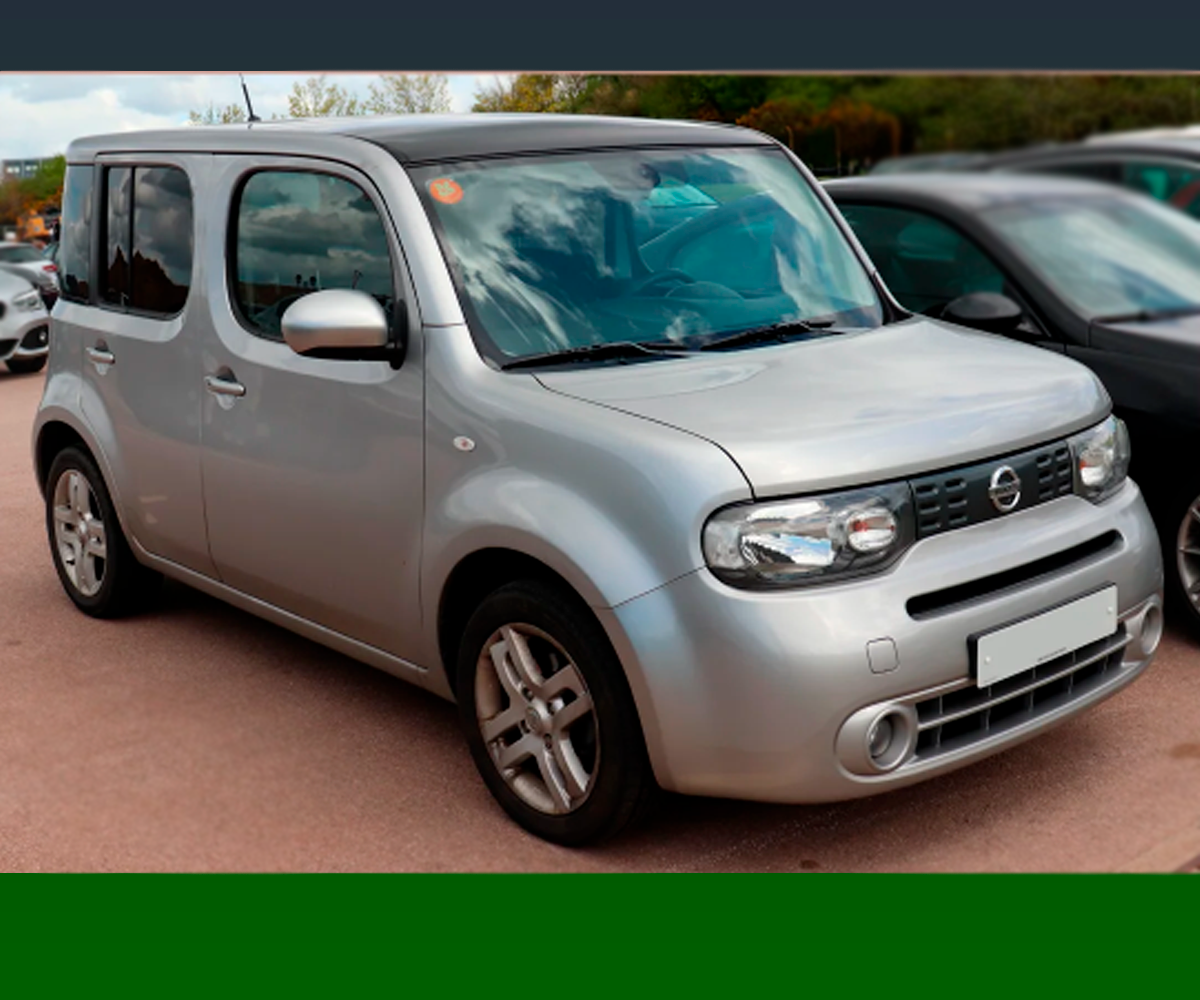 Ниссан Куб,